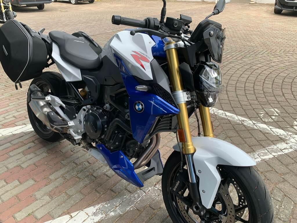 F 900 R