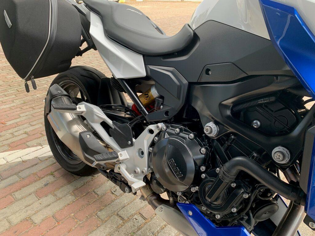 F 900 R