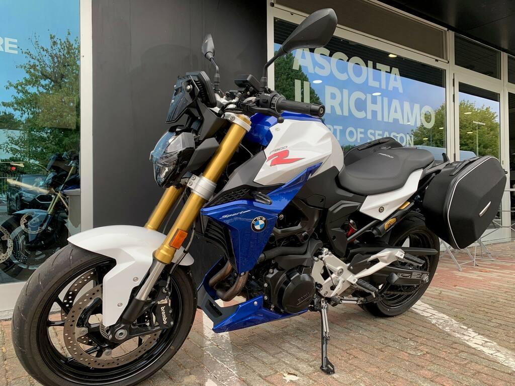 F 900 R