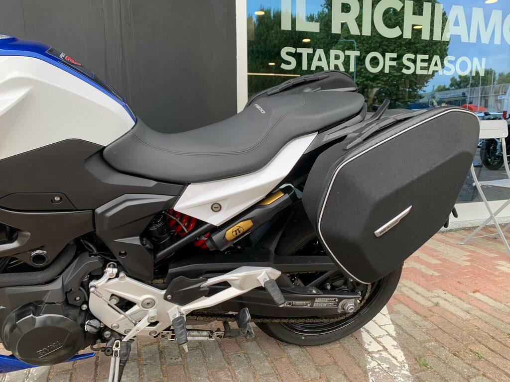 F 900 R