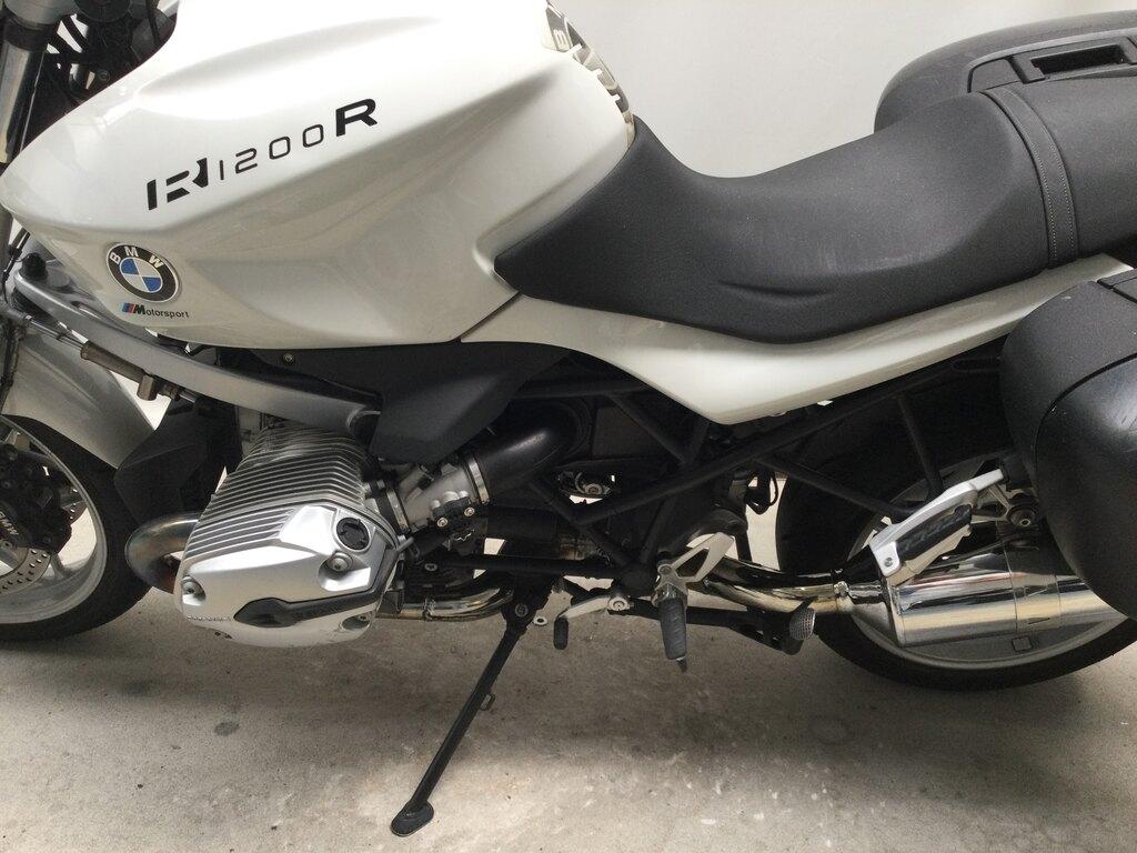 R 1200 R