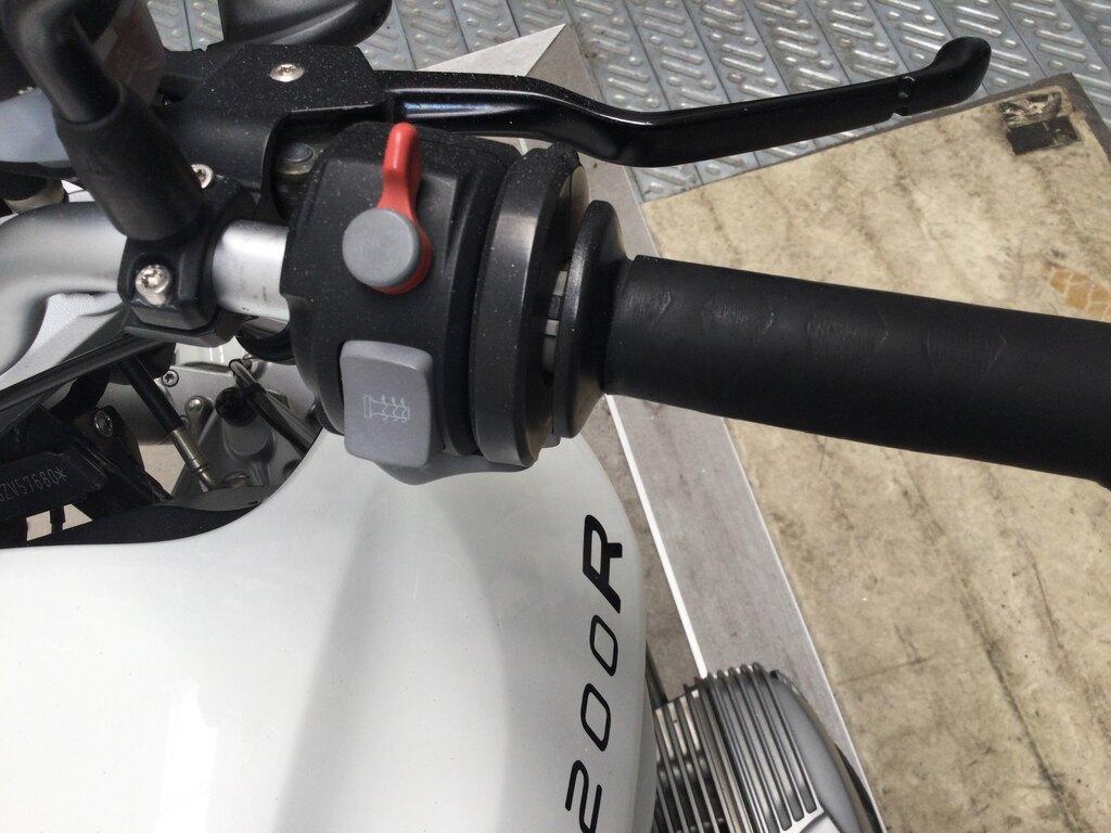 R 1200 R