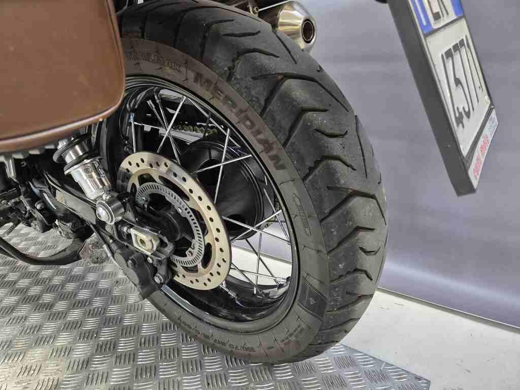 STREET SCRAMBLER 900