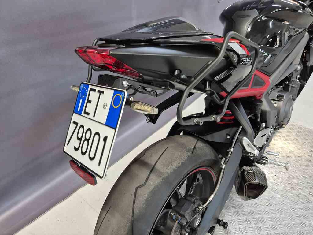 STREET TRIPLE 765