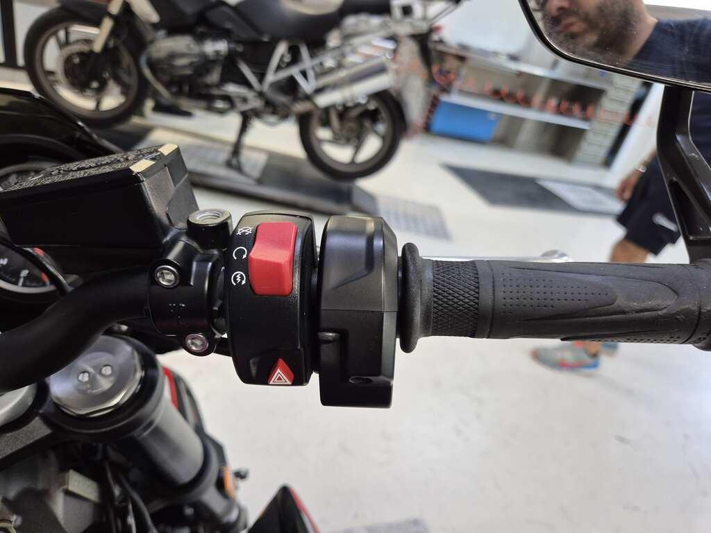 STREET TRIPLE 765