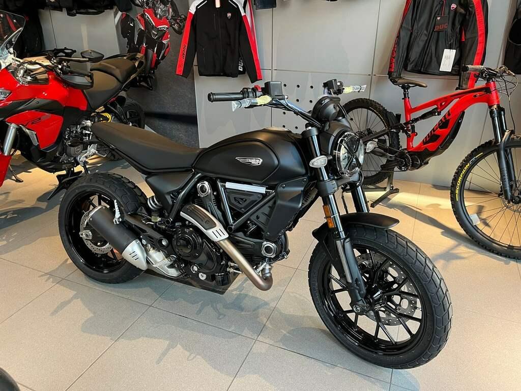 SCRAMBLER 800