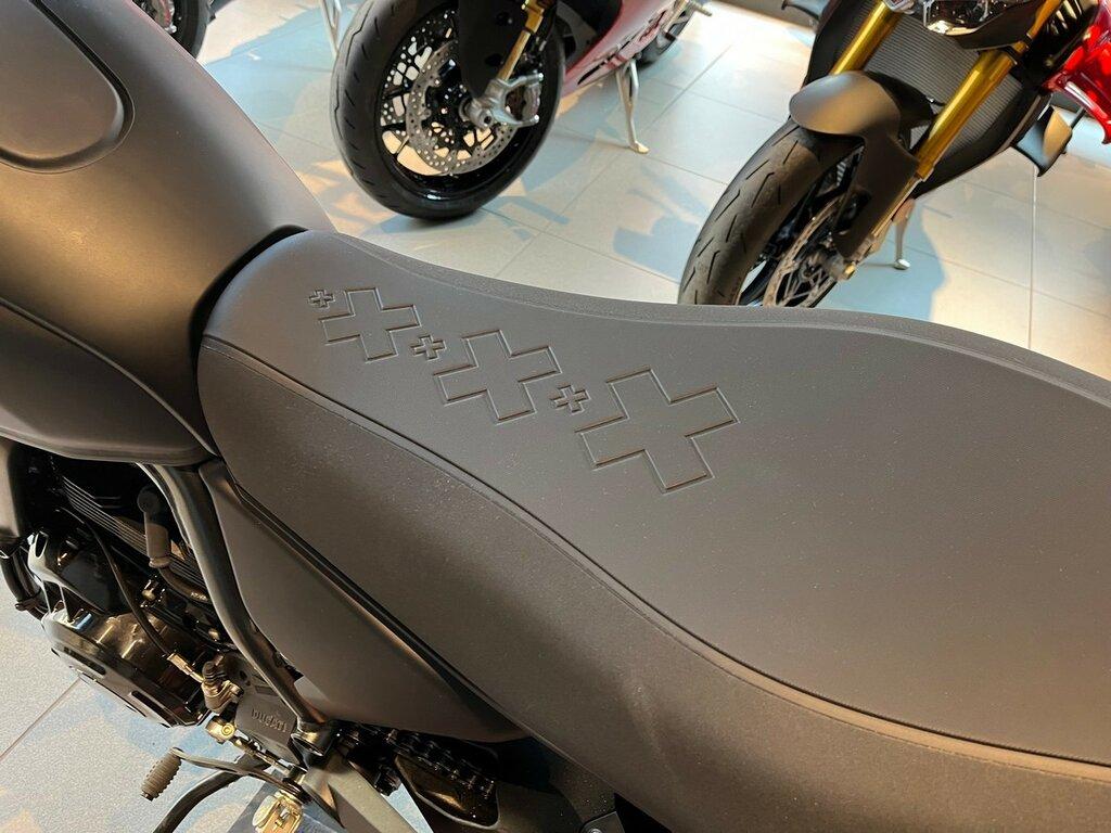 SCRAMBLER 800