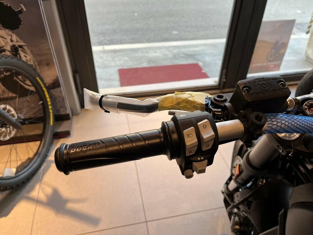 SCRAMBLER 800