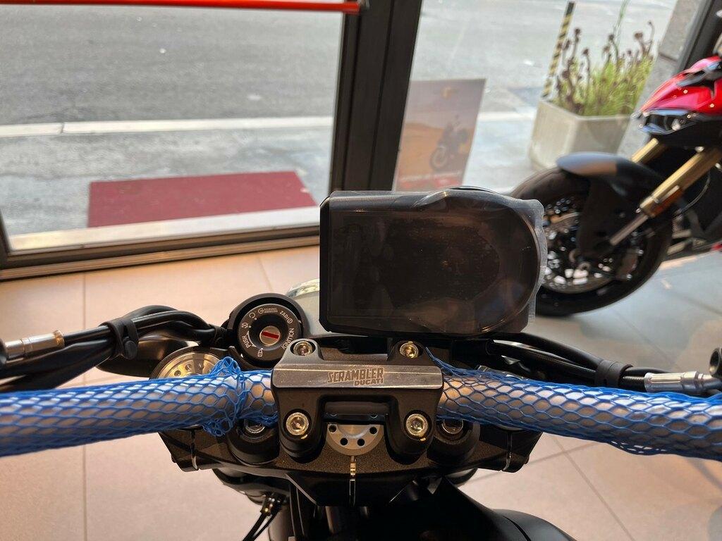 SCRAMBLER 800
