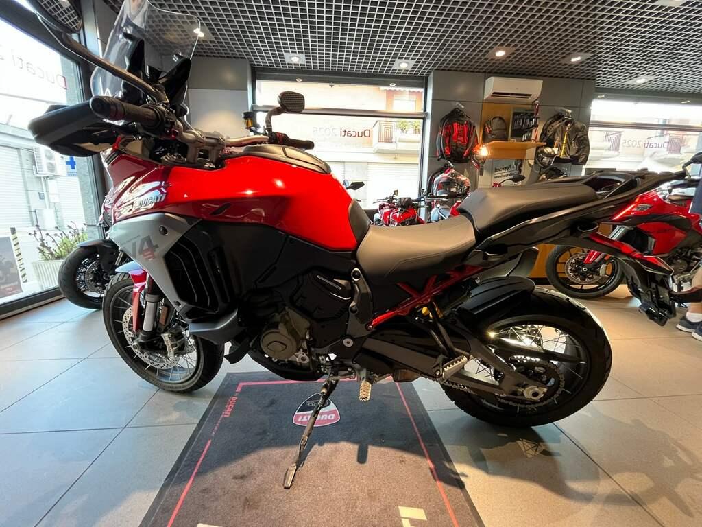MULTISTRADA V4