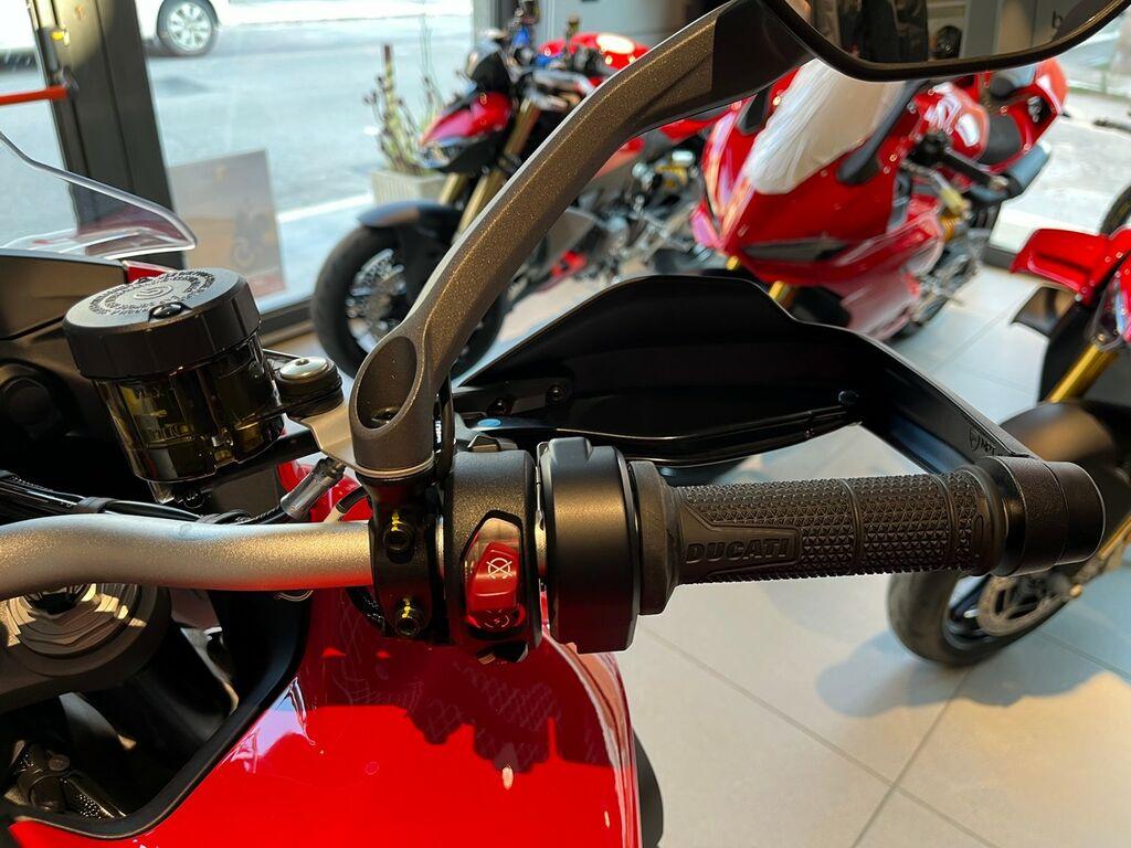 MULTISTRADA V4