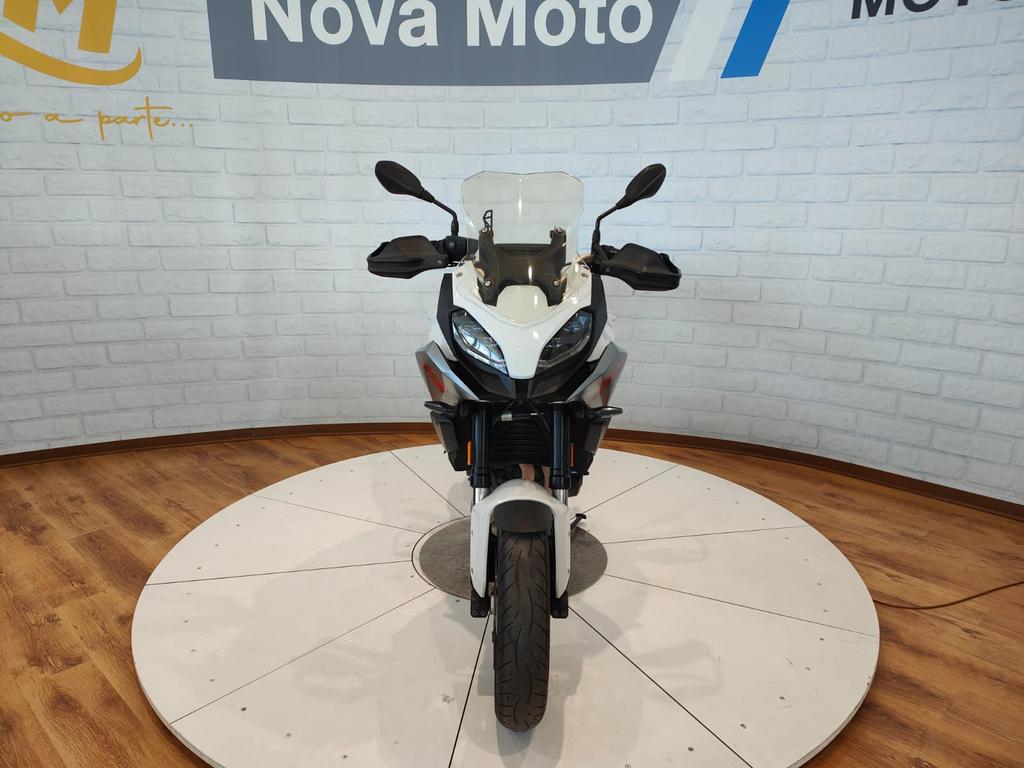 F 900 XR