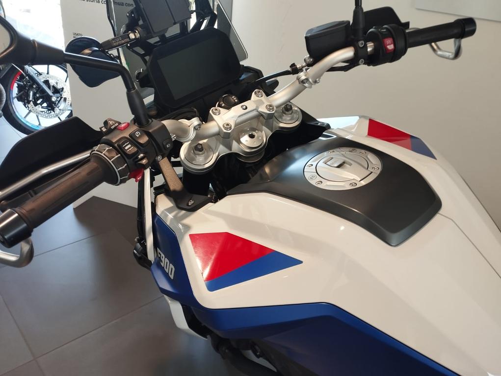 F 900 GS