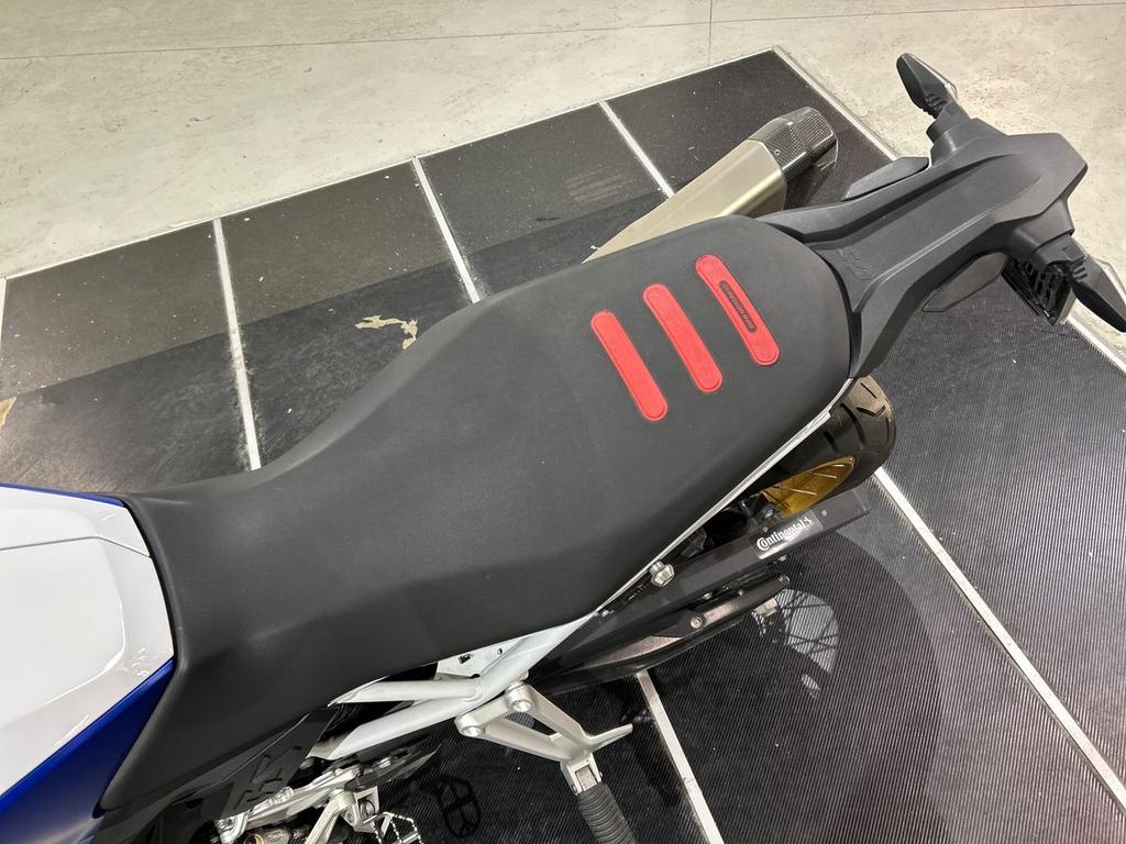 F 900 GS