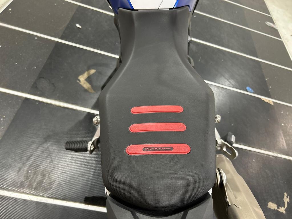 F 900 GS
