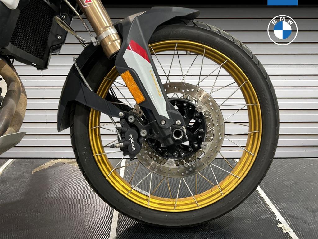 F 900 GS