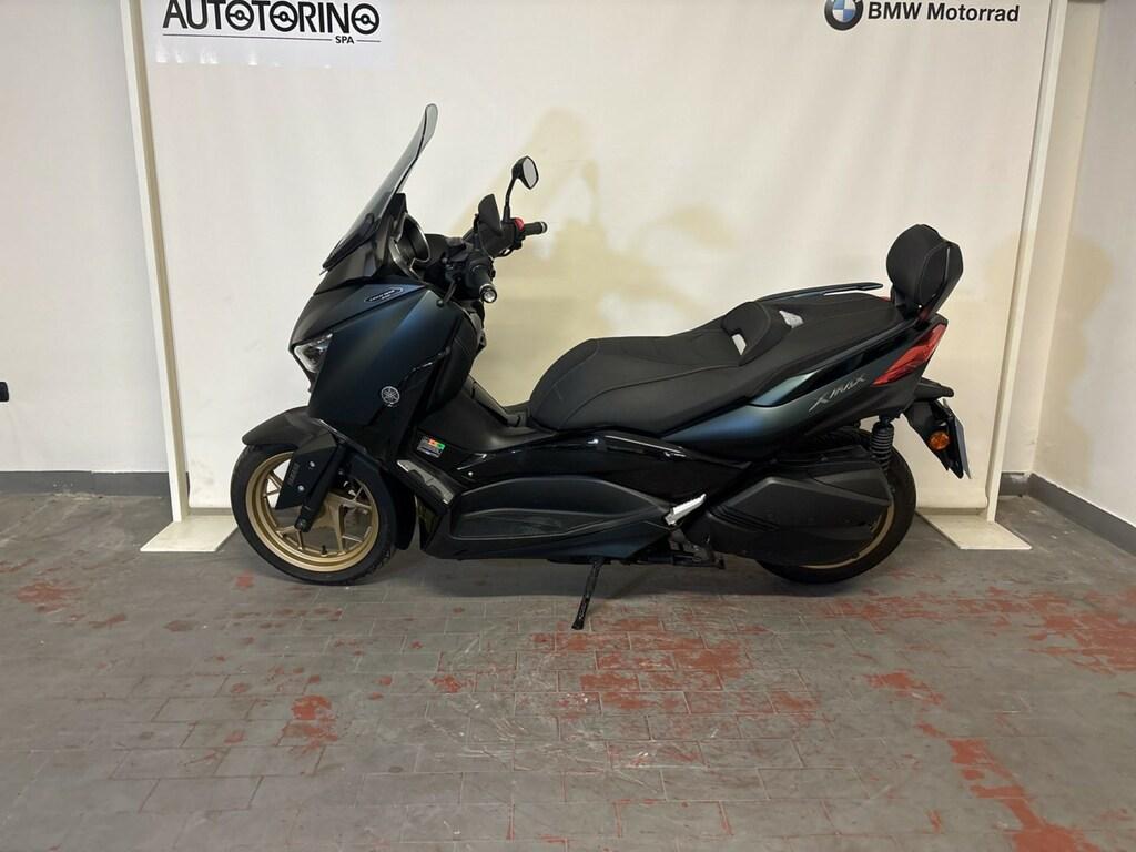 X-MAX 300