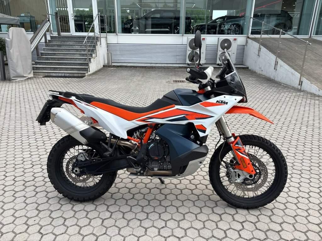 890 ADVENTURE