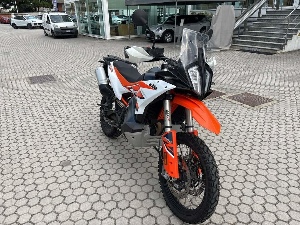 890 ADVENTURE