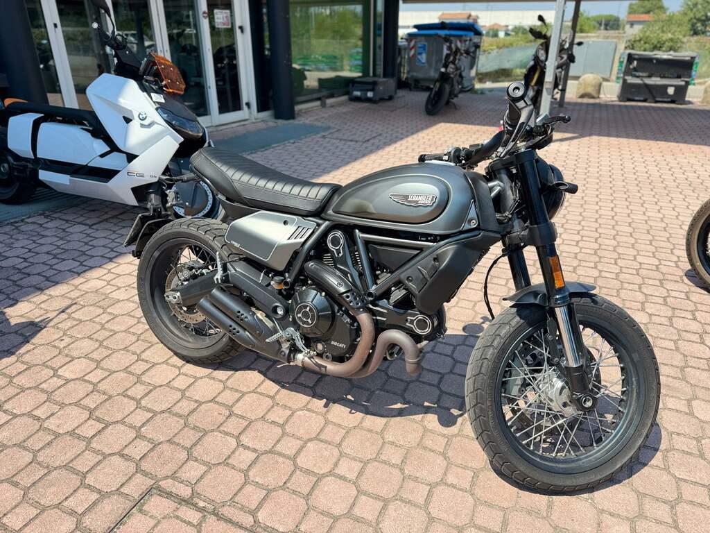 SCRAMBLER 800