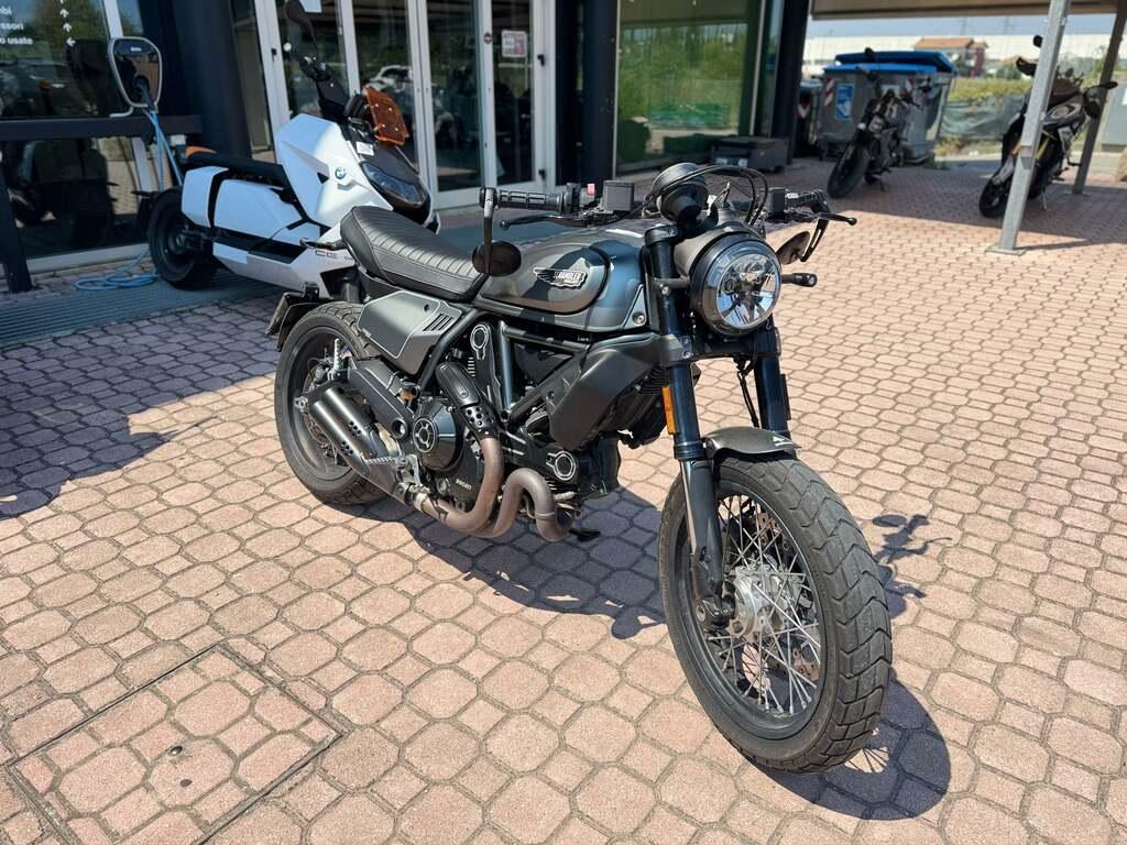 SCRAMBLER 800