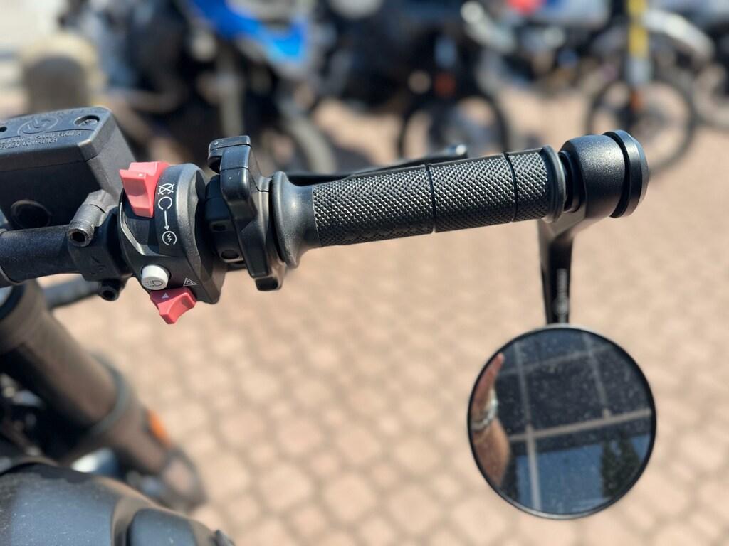 SCRAMBLER 800