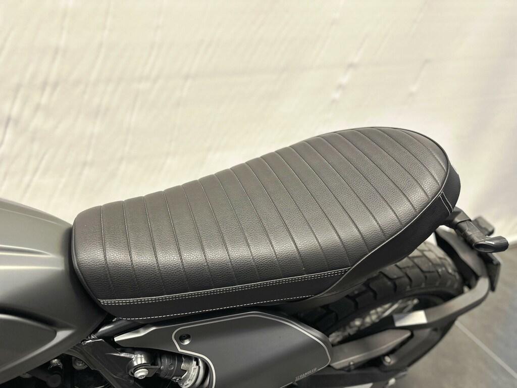 SCRAMBLER 800
