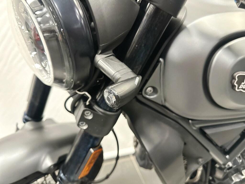SCRAMBLER 800