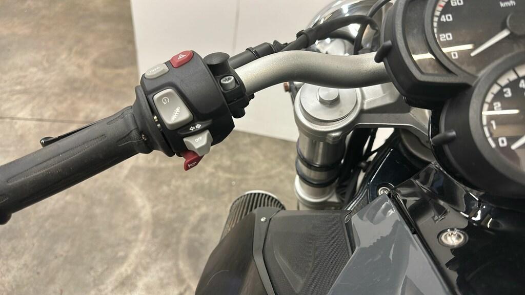 F 800 R