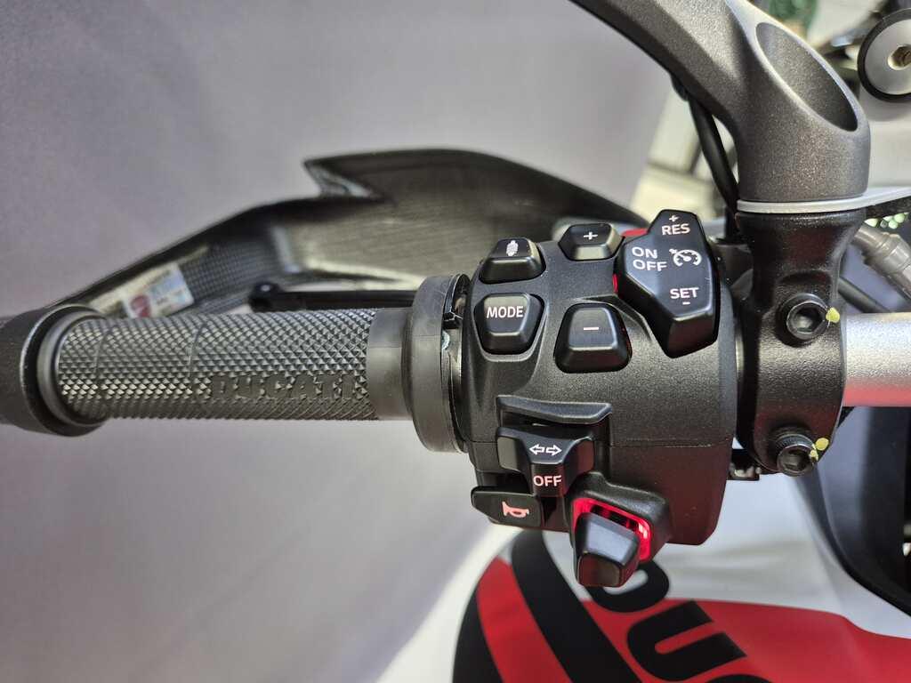 MULTISTRADA V4 RS