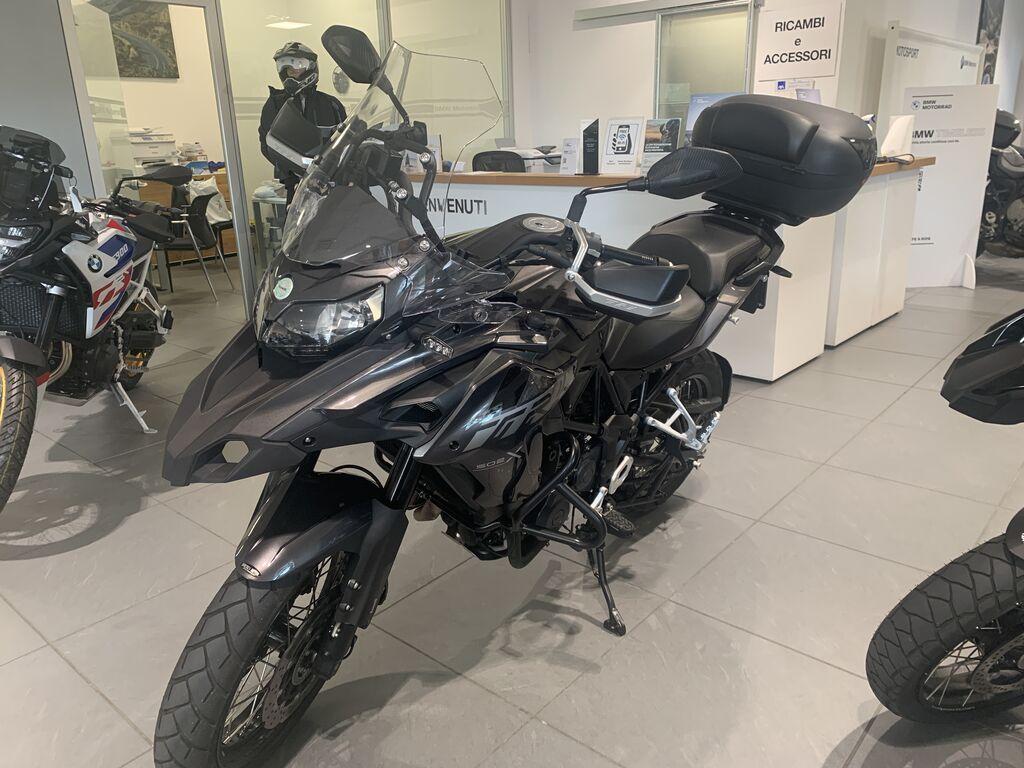 TRK 502