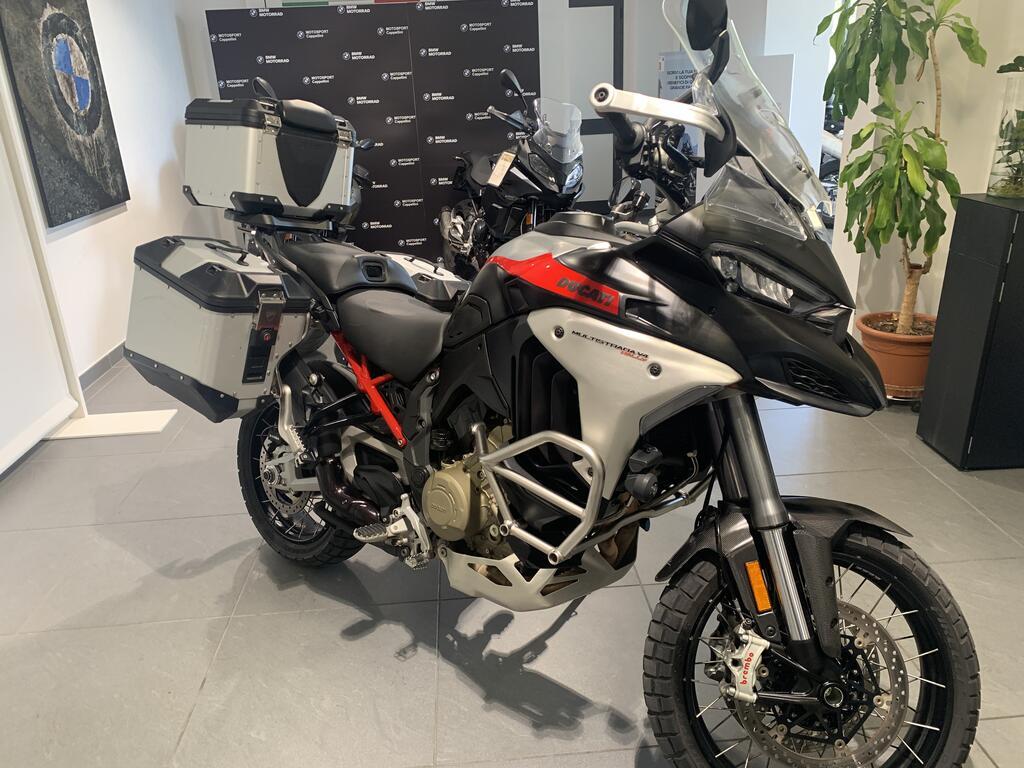 MULTISTRADA V4