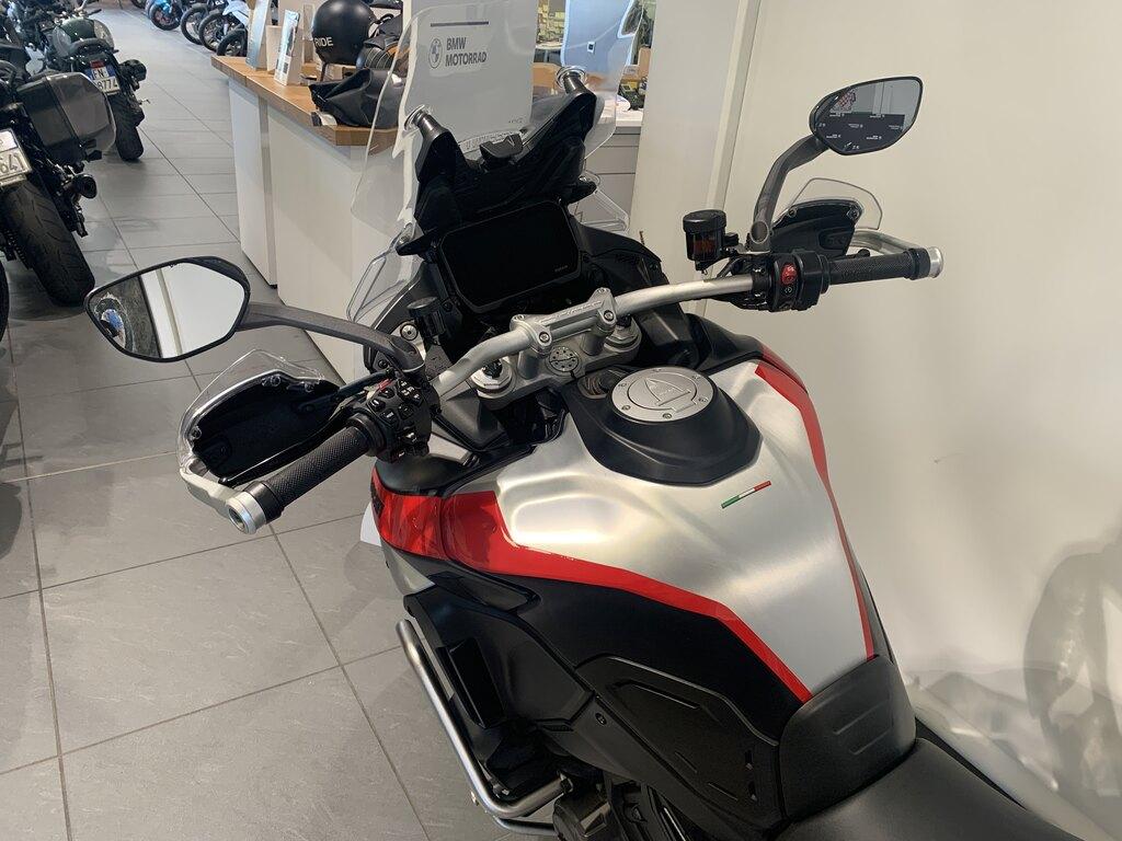 MULTISTRADA V4