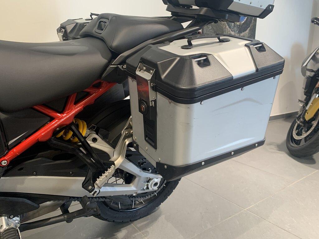 MULTISTRADA V4