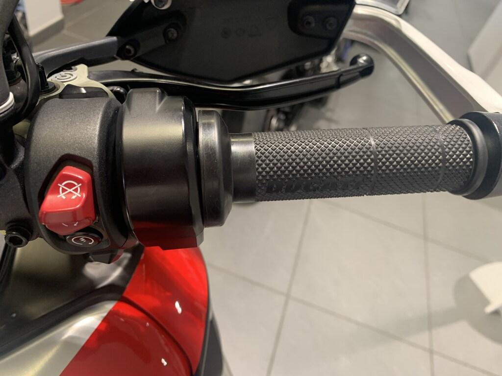 MULTISTRADA V4