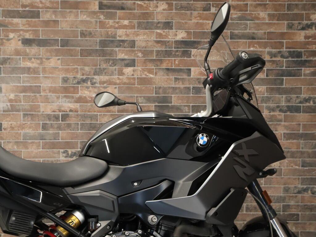 F 900 XR