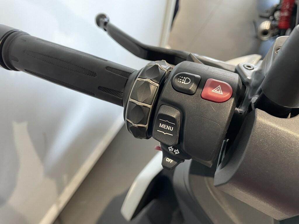 C 400 X