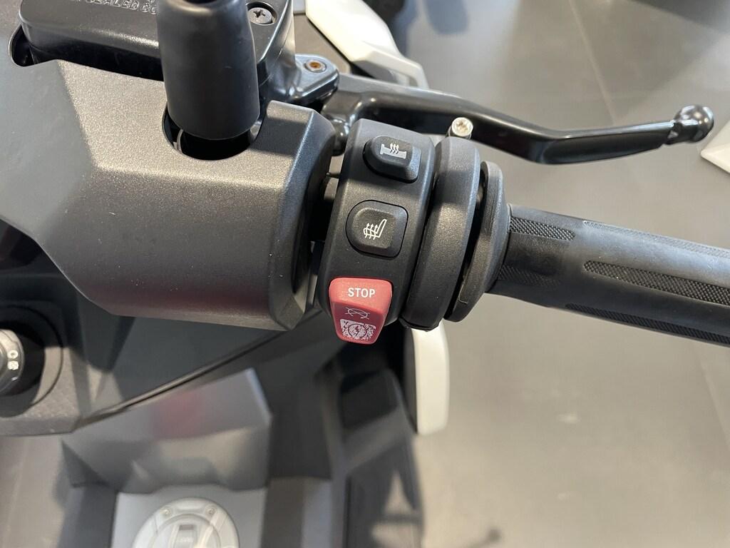 C 400 X