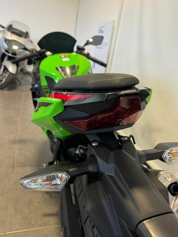 NINJA 400