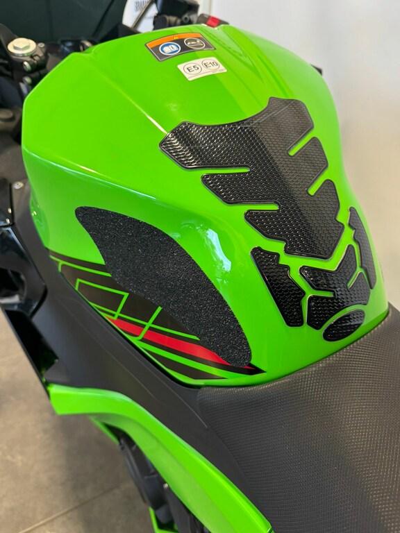NINJA 400