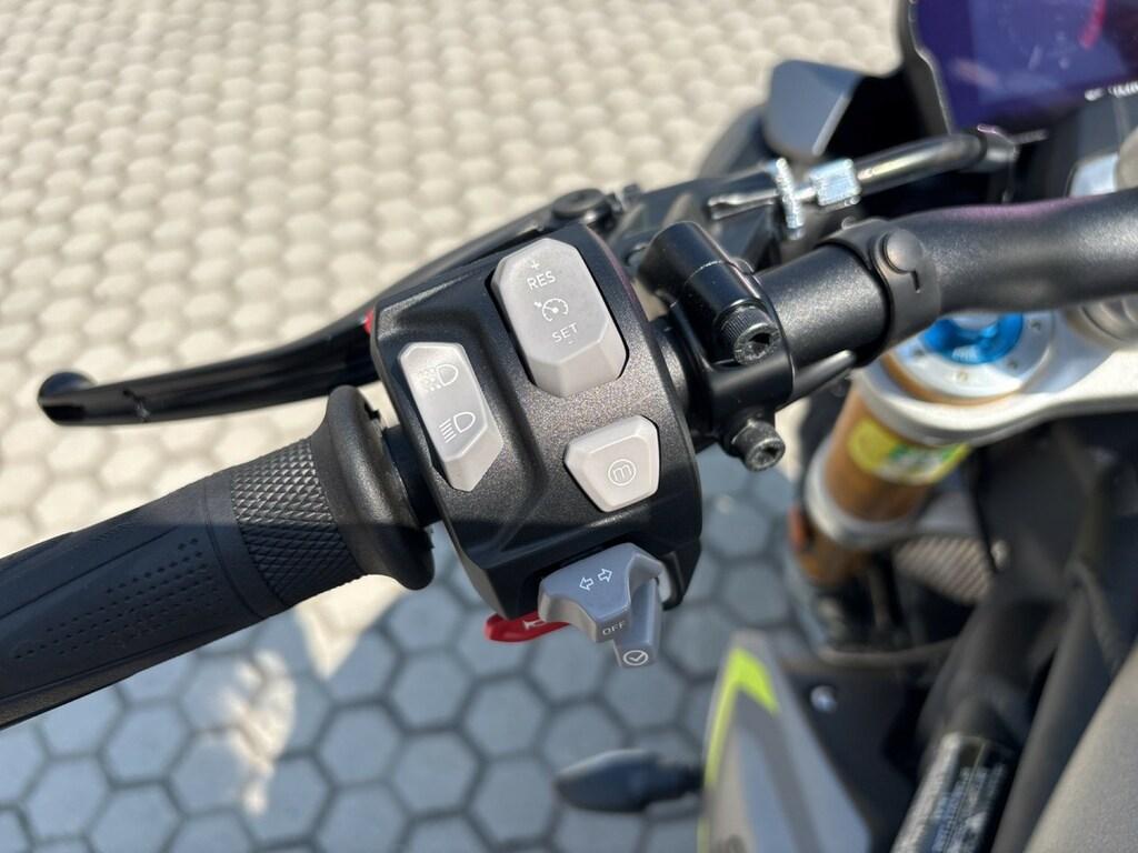 SPEED TRIPLE 1200