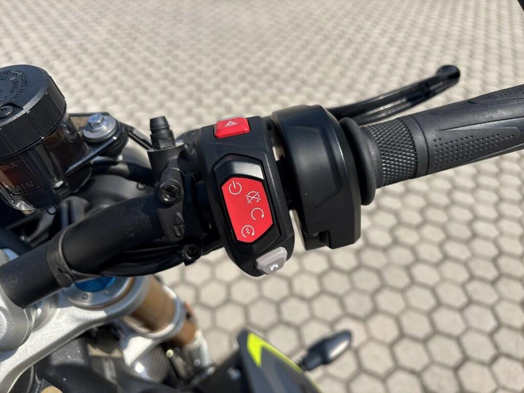 SPEED TRIPLE 1200