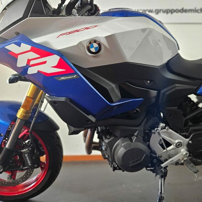 F 900 XR