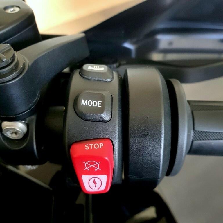 S 1000 XR