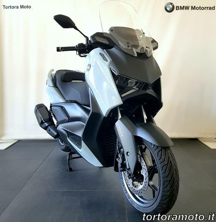 X-MAX 300