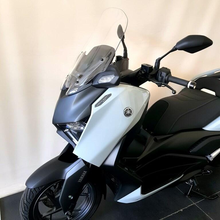 X-MAX 300