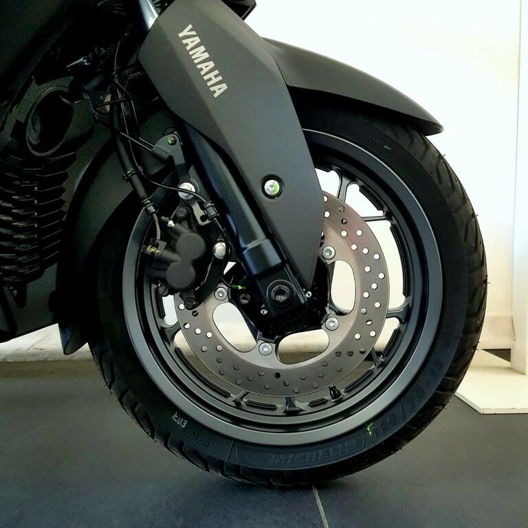 X-MAX 300