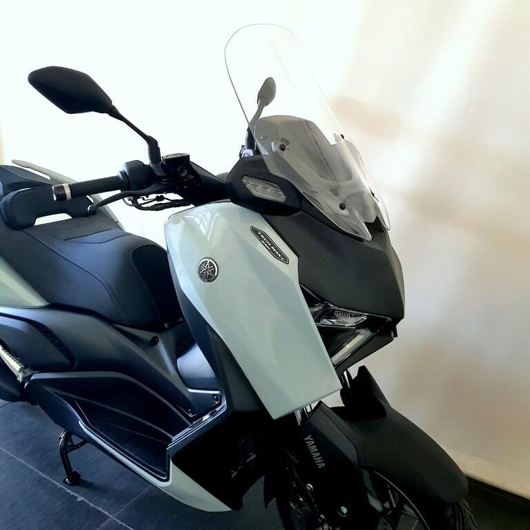 X-MAX 300