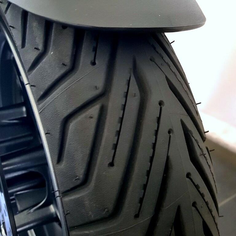 X-MAX 300
