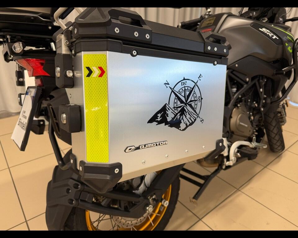 SRT 700
